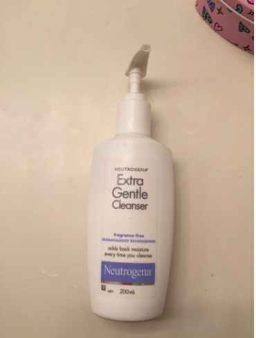 Neutrogena Extra Gentle Cleanser Review